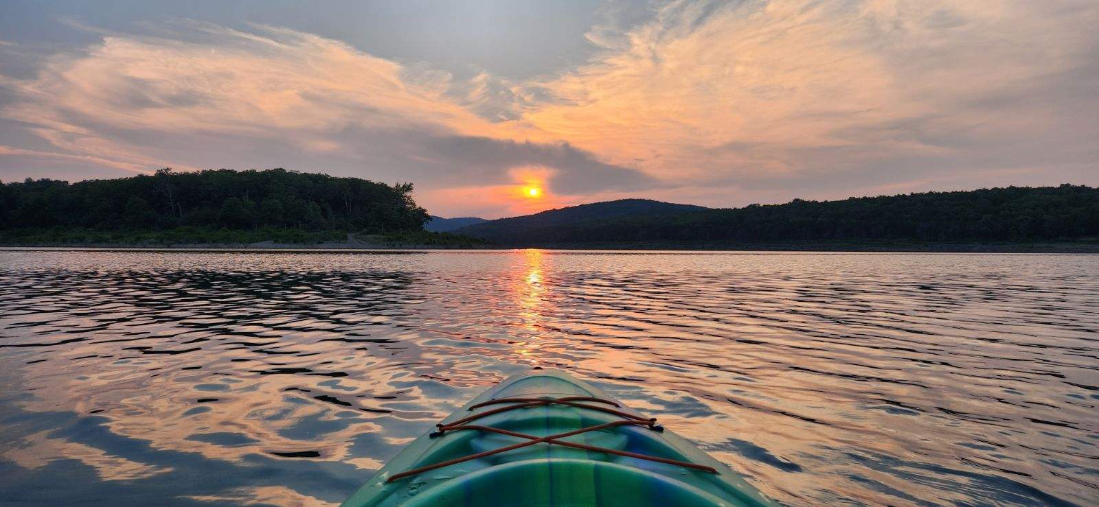 Kayaking on Bull Shoals Lake